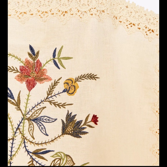 Floral Embroidered Cream Top and Shorts Set - Picture 8 of 14